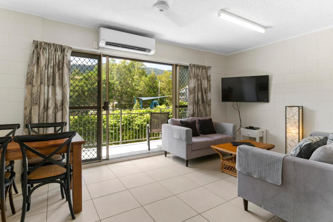 Whitsunday Waterfront Apartments Airlie Beach Dış mekan fotoğraf