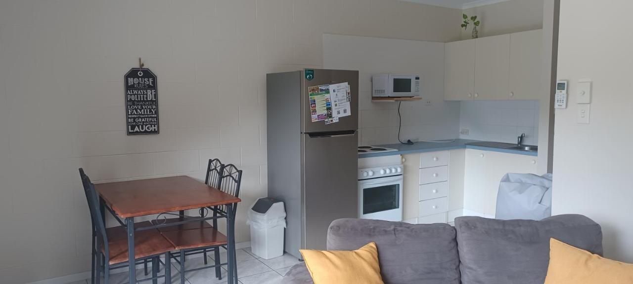 Whitsunday Waterfront Apartments Airlie Beach Dış mekan fotoğraf