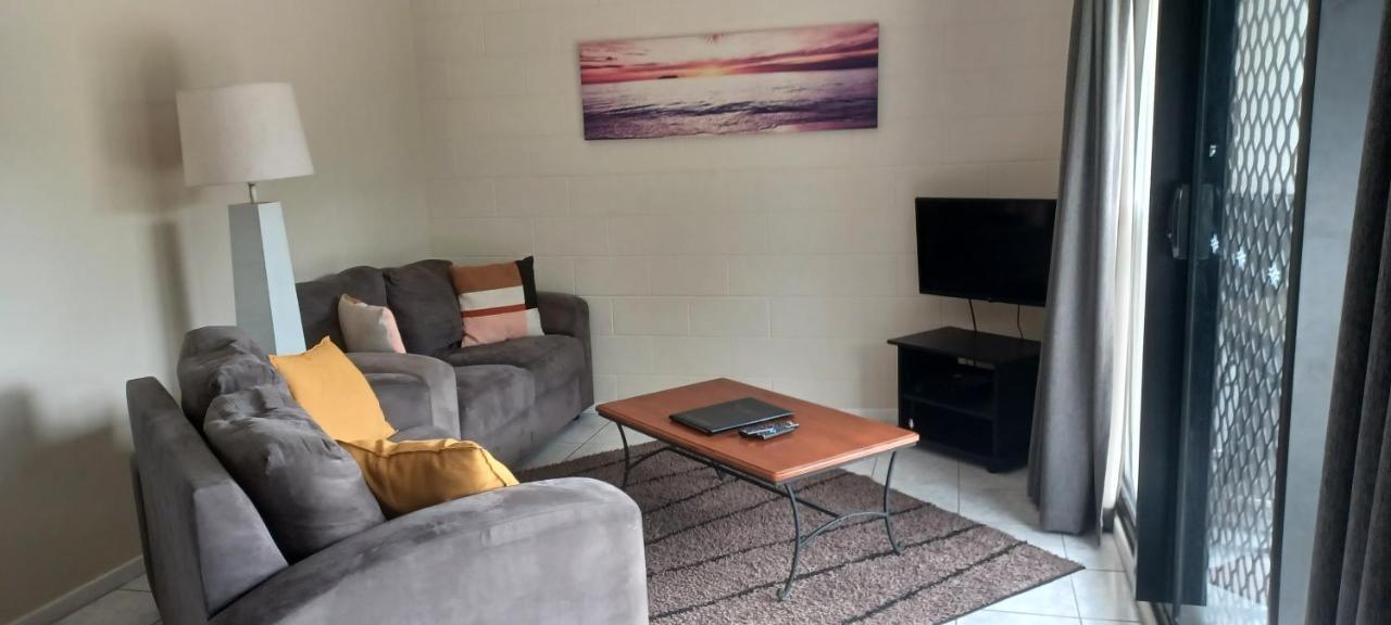 Whitsunday Waterfront Apartments Airlie Beach Dış mekan fotoğraf
