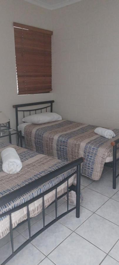 Whitsunday Waterfront Apartments Airlie Beach Dış mekan fotoğraf