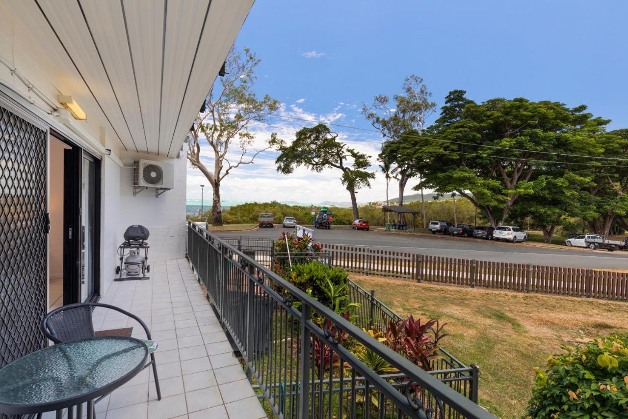 Whitsunday Waterfront Apartments Airlie Beach Dış mekan fotoğraf