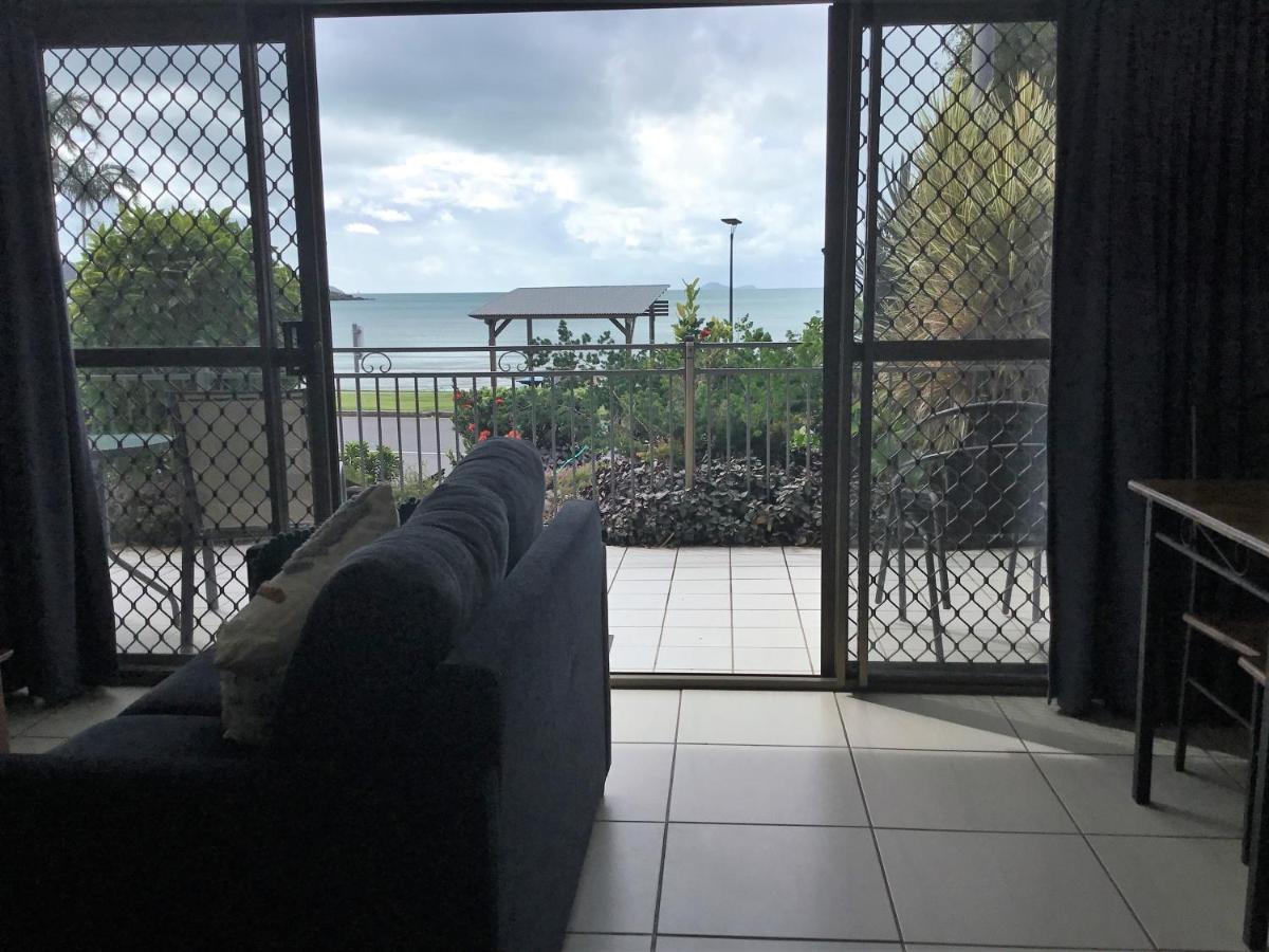 Whitsunday Waterfront Apartments Airlie Beach Dış mekan fotoğraf