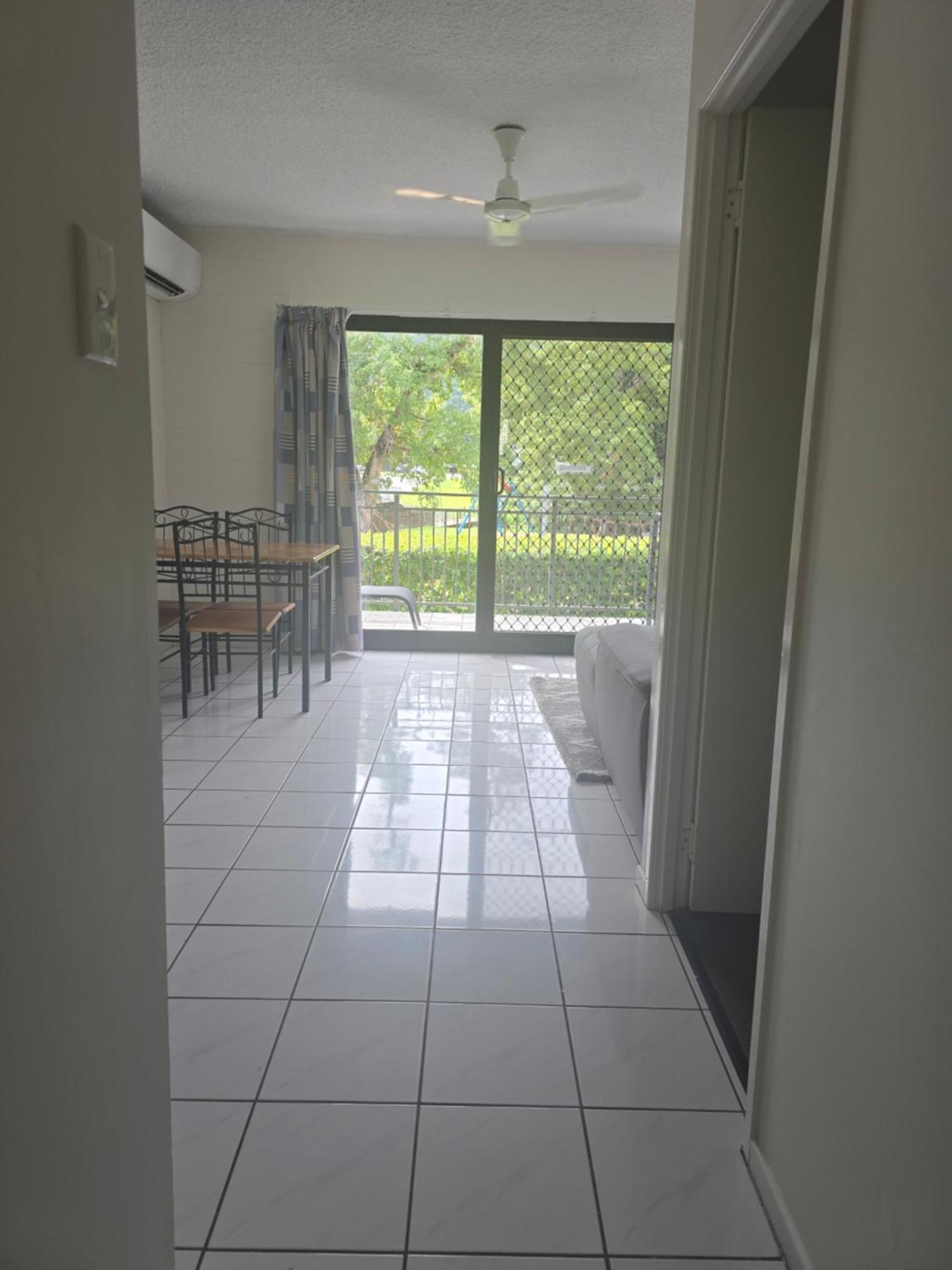 Whitsunday Waterfront Apartments Airlie Beach Dış mekan fotoğraf