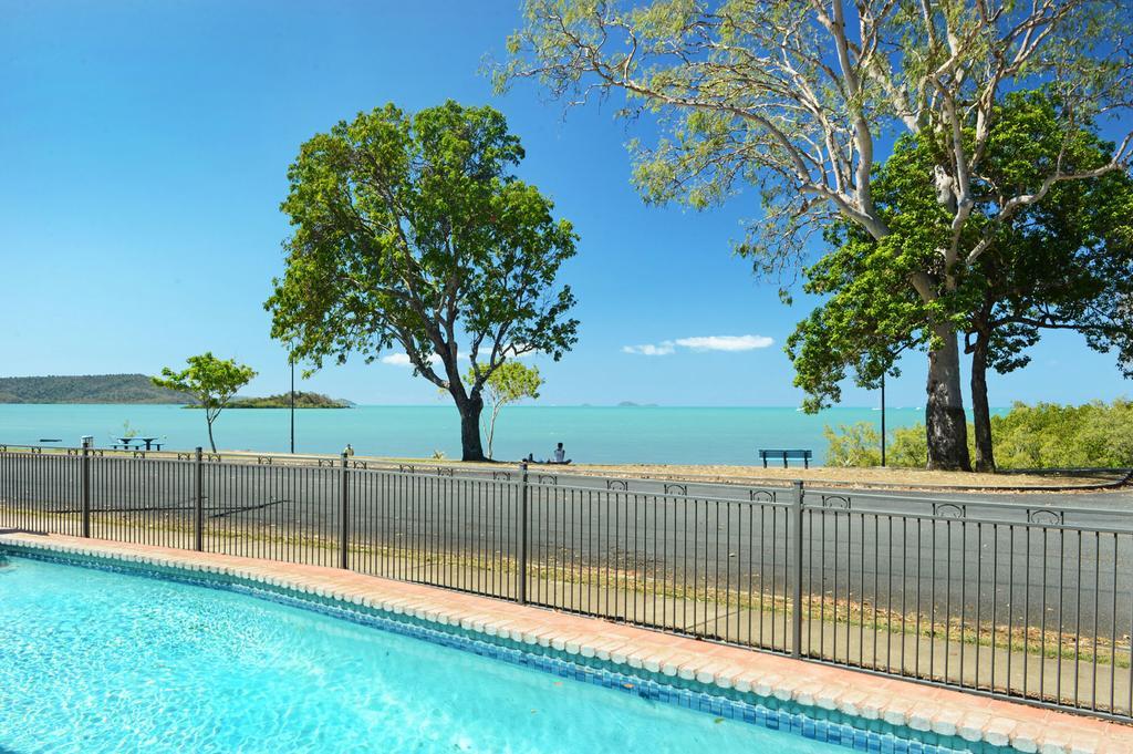 Whitsunday Waterfront Apartments Airlie Beach Dış mekan fotoğraf