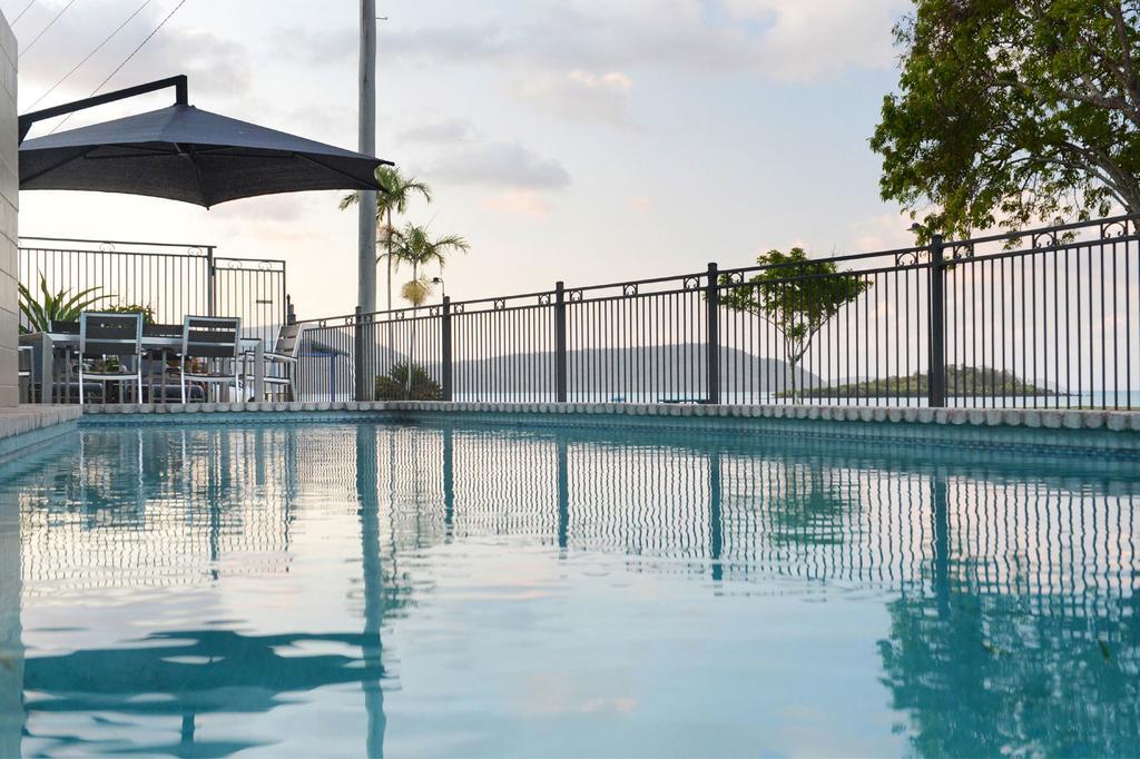 Whitsunday Waterfront Apartments Airlie Beach Dış mekan fotoğraf
